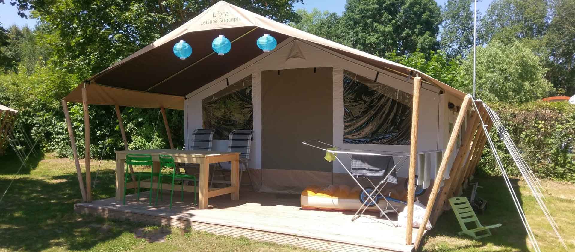 Komplett ausgestattetes Safari-Zelt